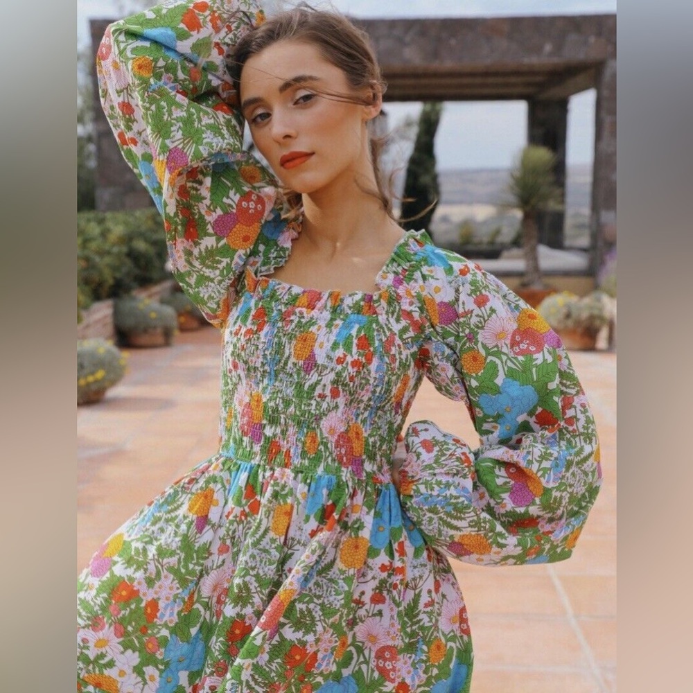 Mille Calista Mini Dress in Summer Garden Smocked Floral Dress - Picture 2 of 10